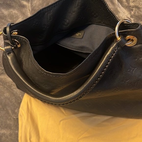 LOUIS VUITTON
Monogram Empreinte Artsy MM Blue - Picture 10 of 11